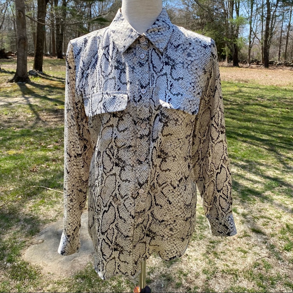 EQUIPMENT TOP BLOUSE CREAM GRAY REPTILE SILK Size S